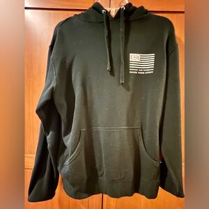 EAGLES & ANGELS HOODIE
SIZE MEDIUM
FRONT THRU POCKET IN FRONT